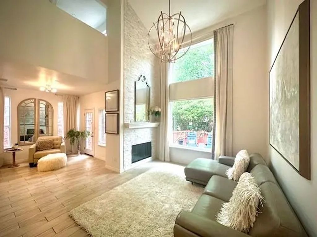 9844 Spire Lane, Plano
