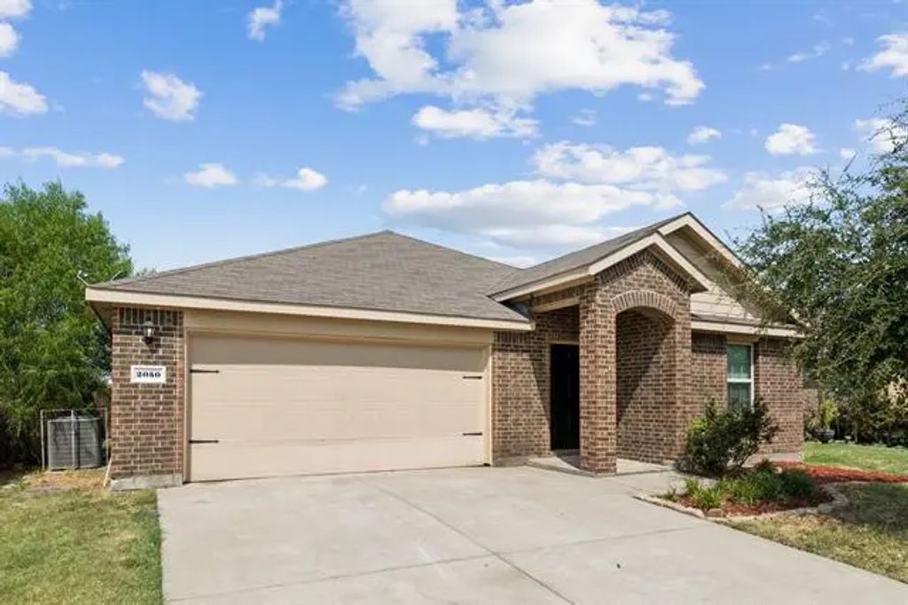 2050 Enchanted Rock Drive, Forney