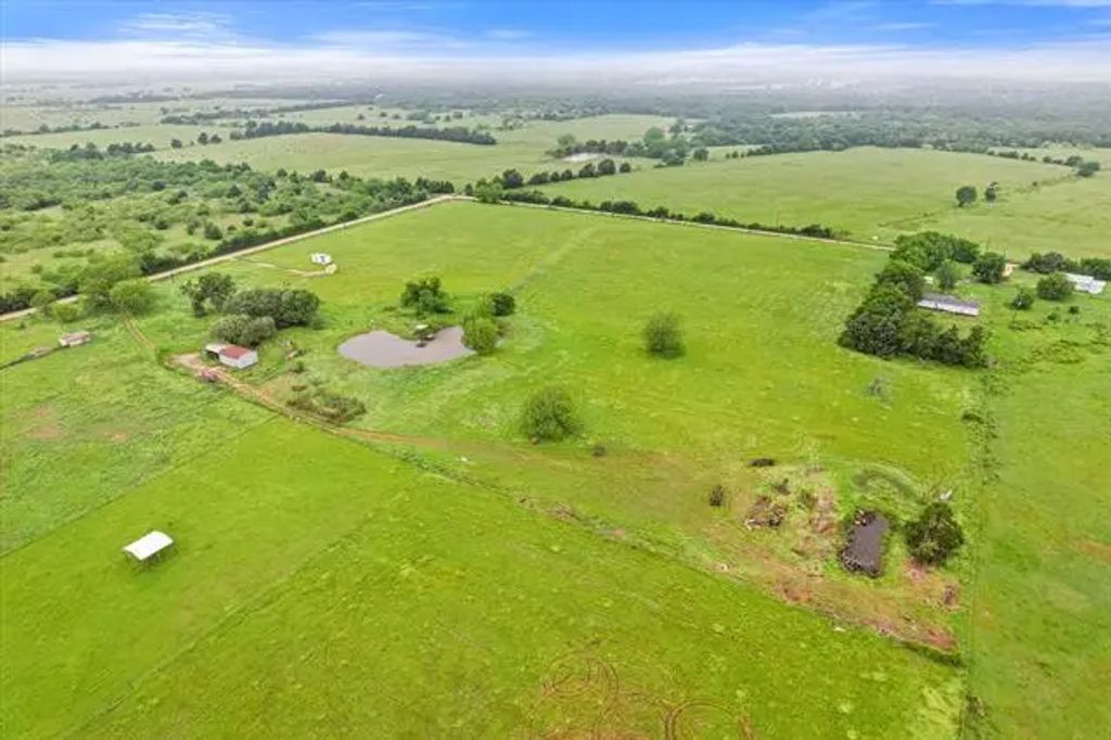 3305 Ne County Road 3070, Kerens