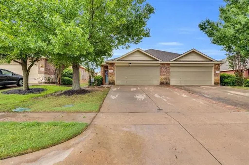 1326 Piedmont Drive, Mansfield