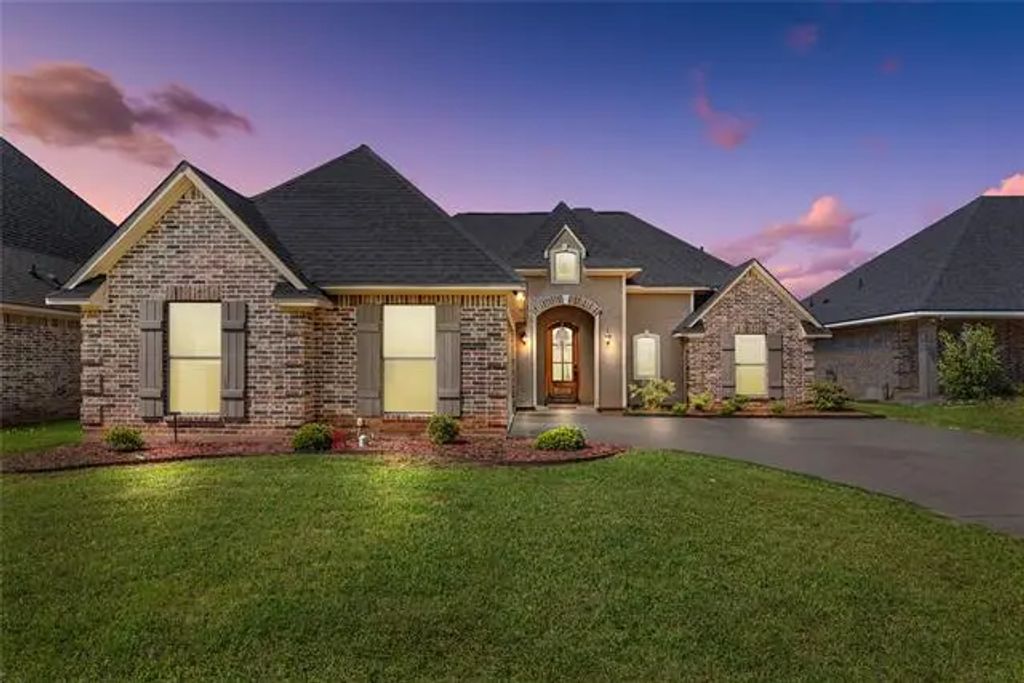 350 Mousse Ruelle Drive, Shreveport