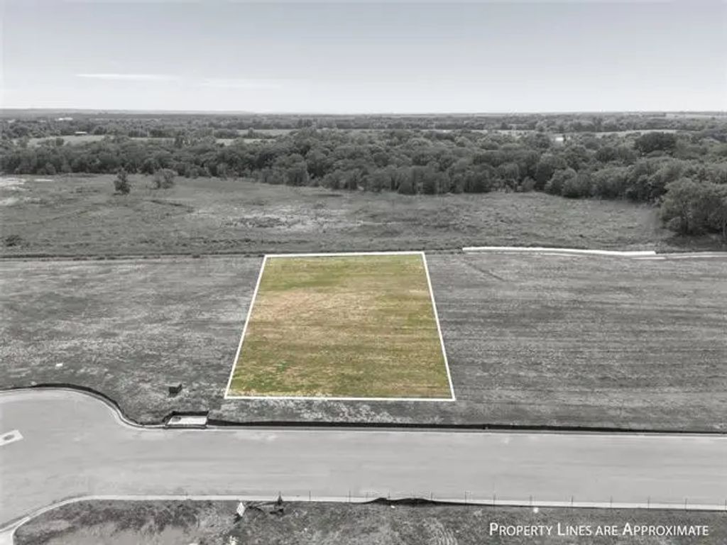 105 Amistad Circle, McGregor
