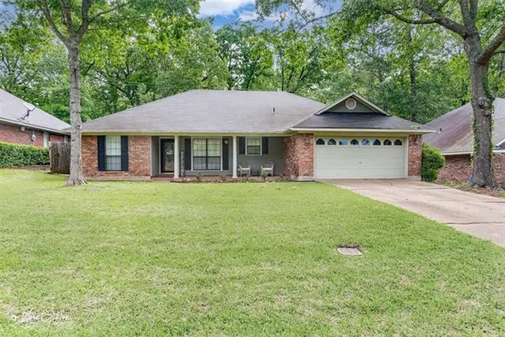 9805 Amblewood Lane, Shreveport