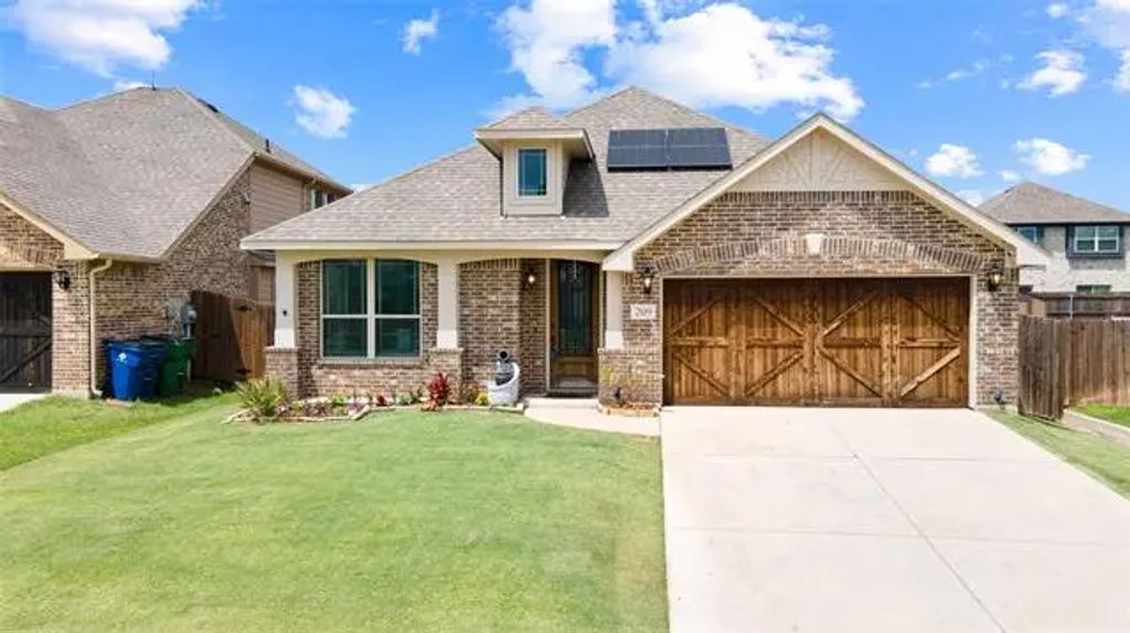 209 Arborside Drive, Waxahachie
