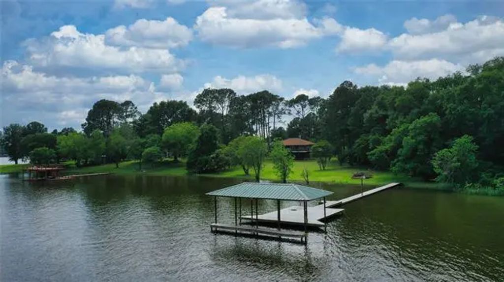 6990 County Road 2812, Eustace