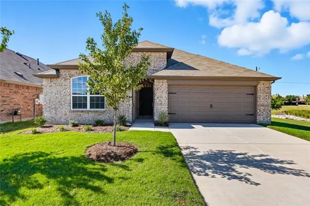 1025 Baker Bridge Drive, Forney