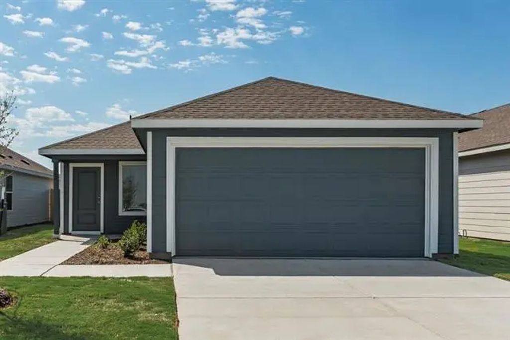 1242 Basswood Drive, Wilmer