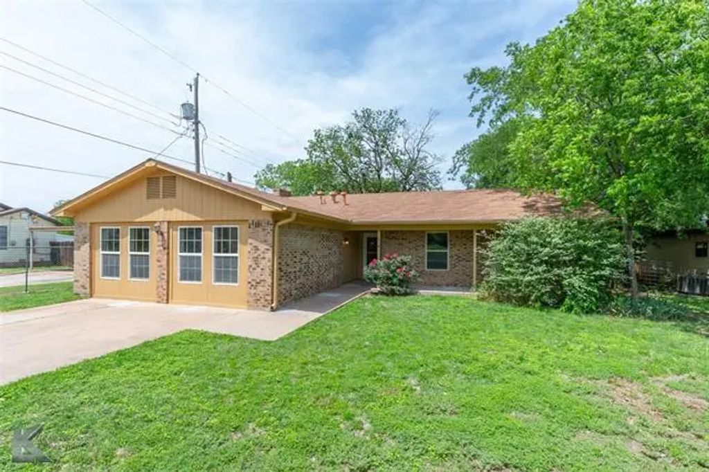 1918 Edgemont Drive, Abilene