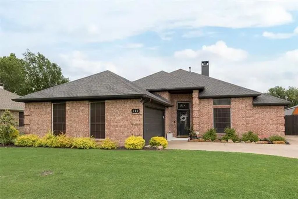 111 Princeton Circle, Forney