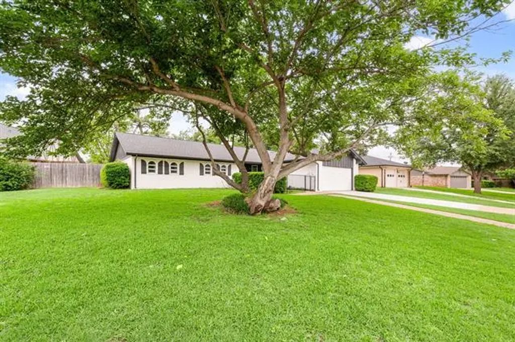 1823 E Cedar Elm Drive, Arlington