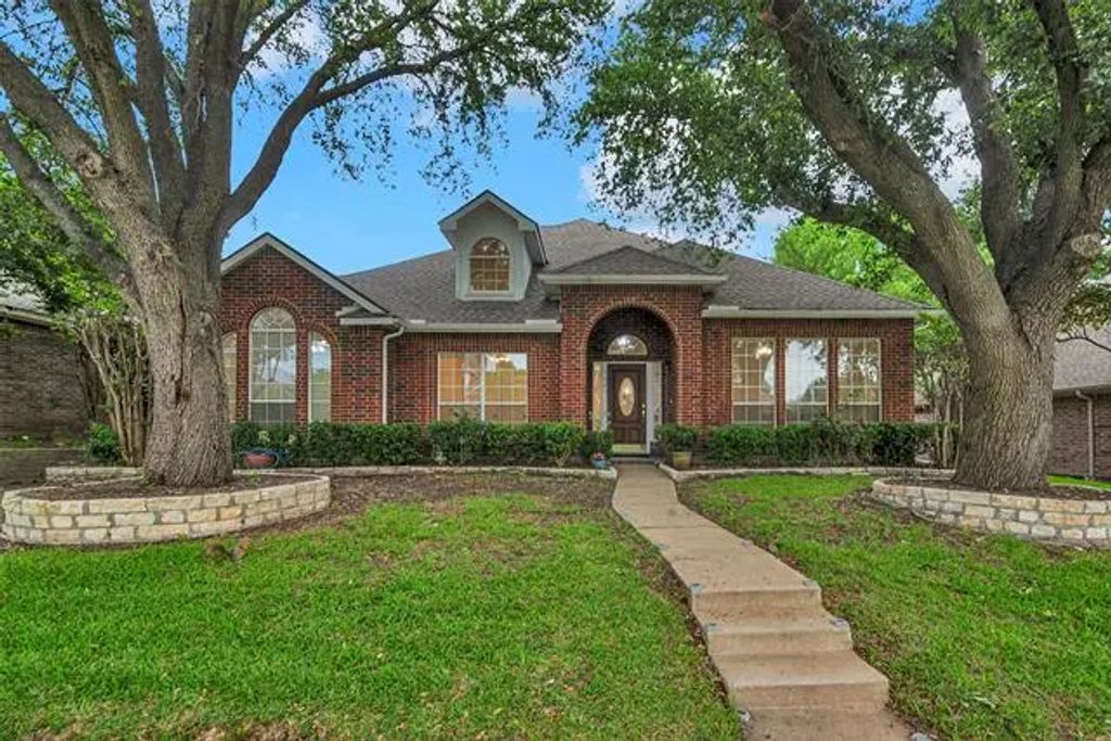 1321 Burlington Drive, Plano