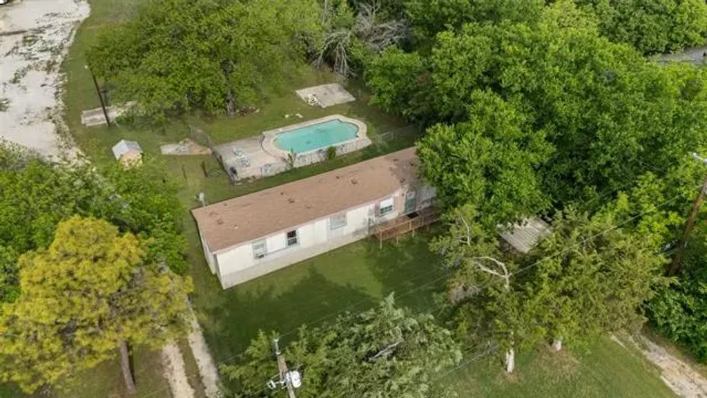 1615 Fm 3433, Newark