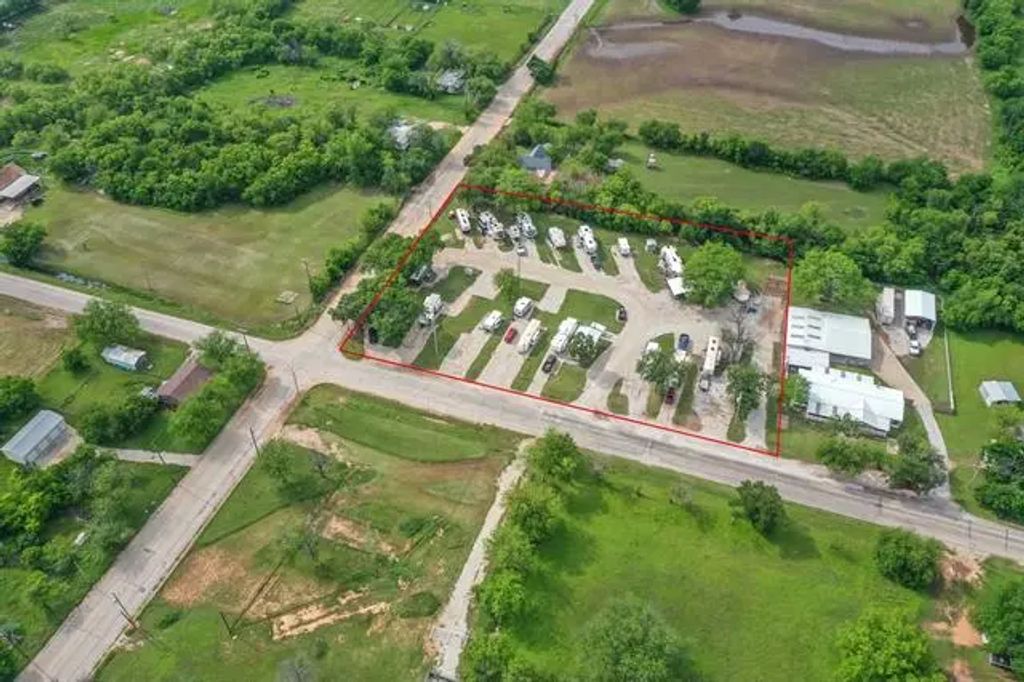 104 E Springcreek Road, Olney