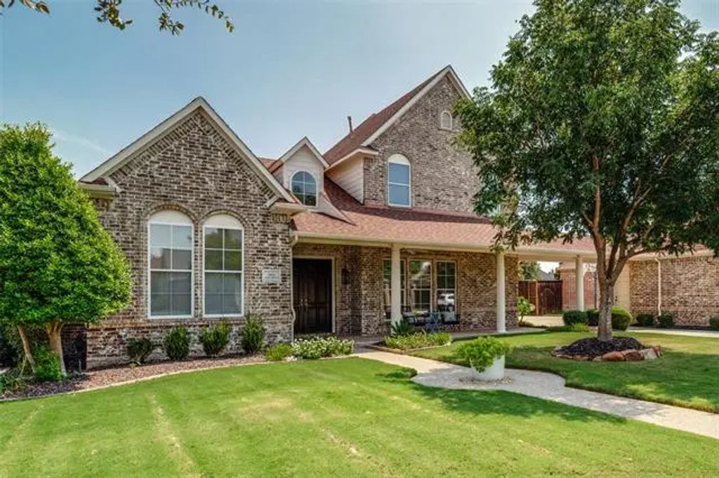 2623 Dame Brisen Drive, Lewisville