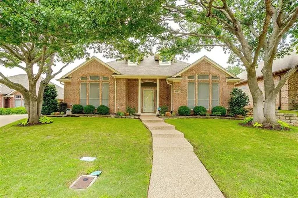 6420 Briercliff Court, Fort Worth