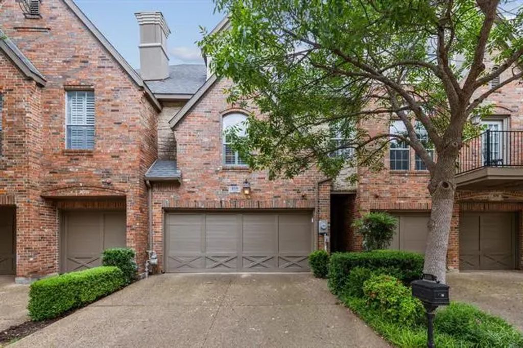 4158 Towne Green Circle, Addison