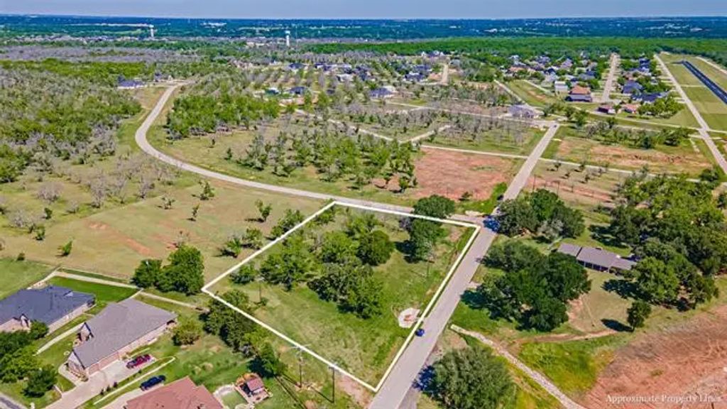 8433 W Landings Road, Granbury