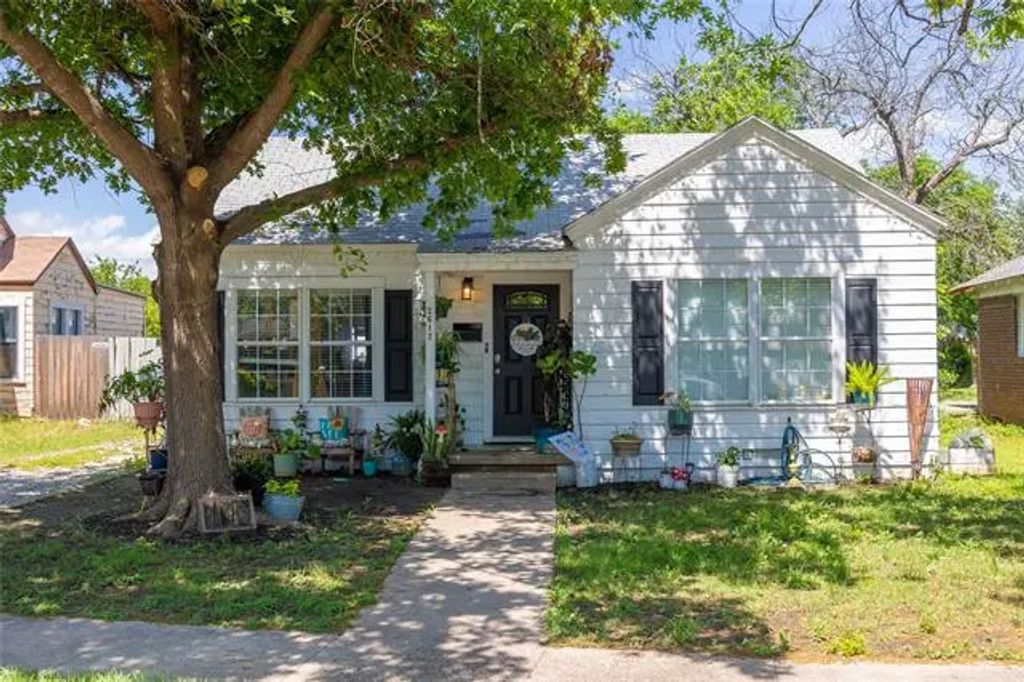 2612 1st Street, Brownwood