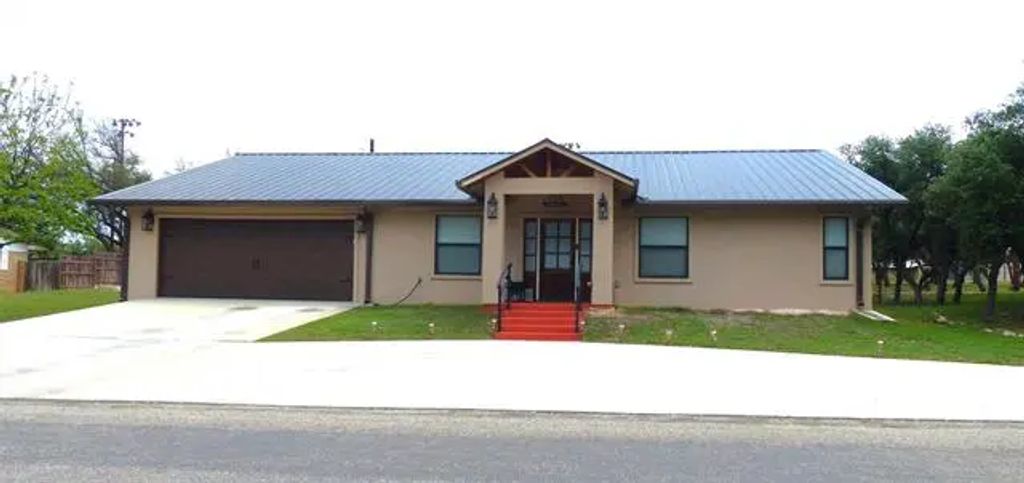 125 Parkview, Brady