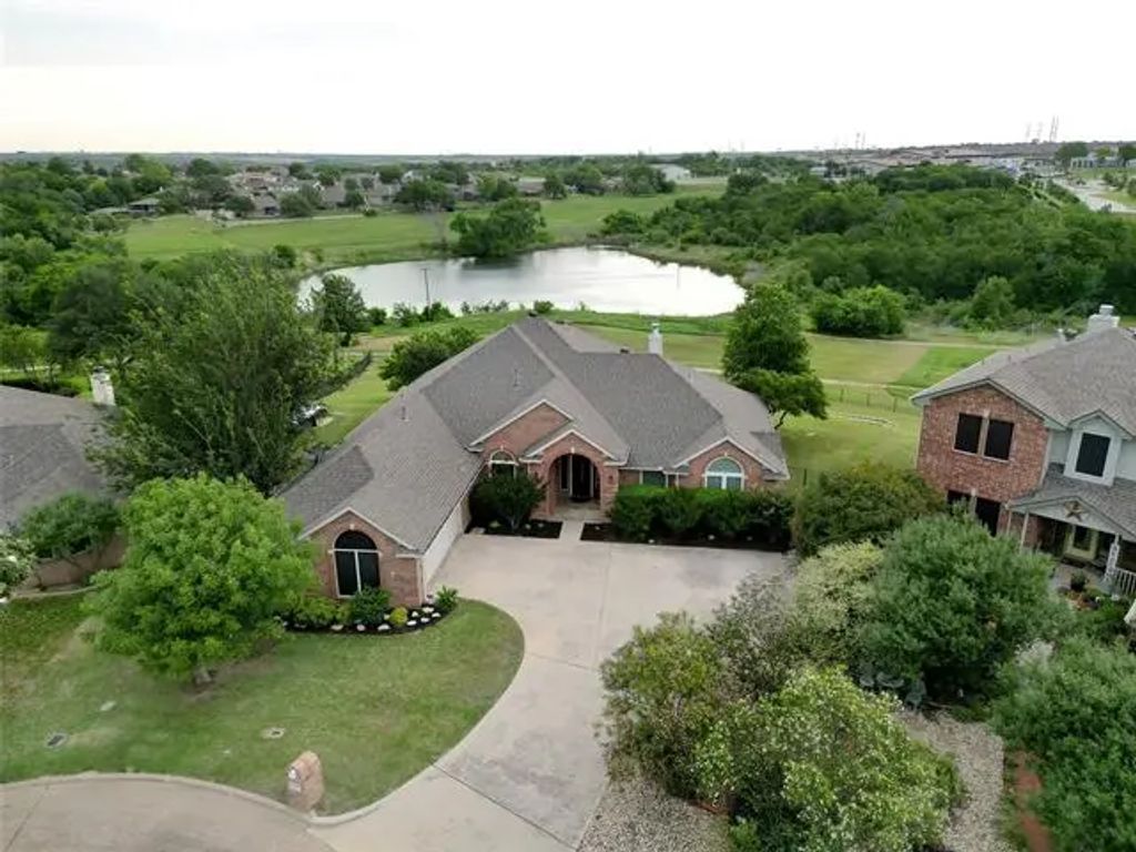 7300 Bishop Court, Fort Worth