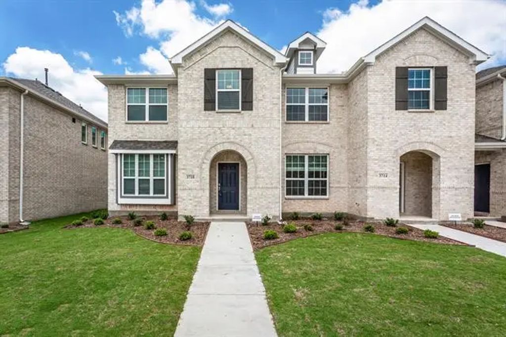 3718 Malibu Drive, Sherman