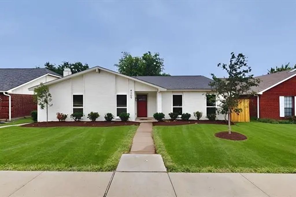 4309 Queen Circle, The Colony