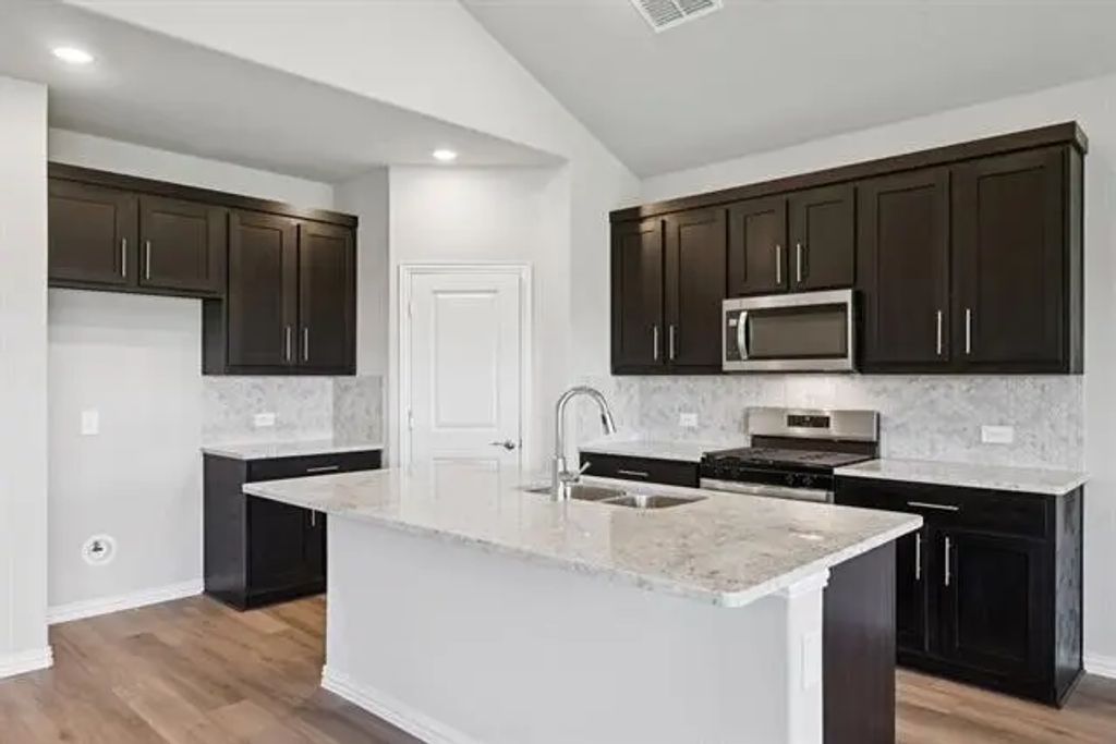 2235 Lone Star Lane, Seagoville