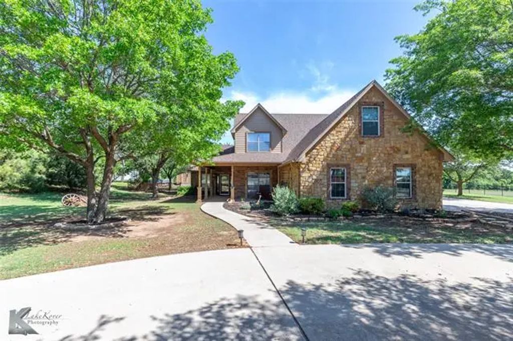 270 Alexandra Drive, Tuscola