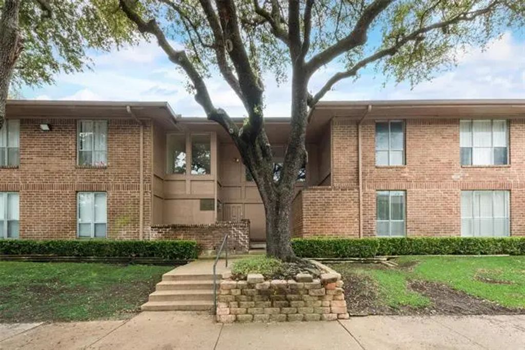 10552 High Hollows Drive 134, Dallas