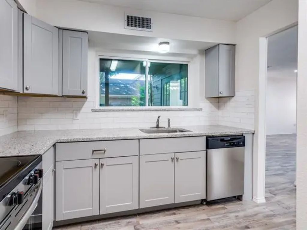 1415 Palmnold Circle E, Fort Worth
