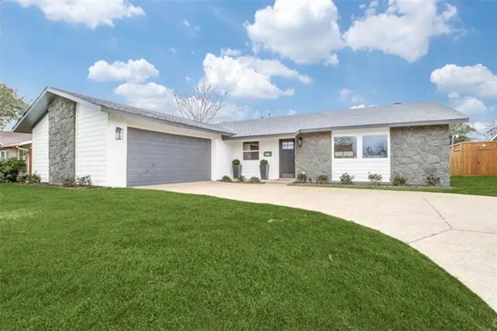 3741 Crown Shore Drive, Dallas