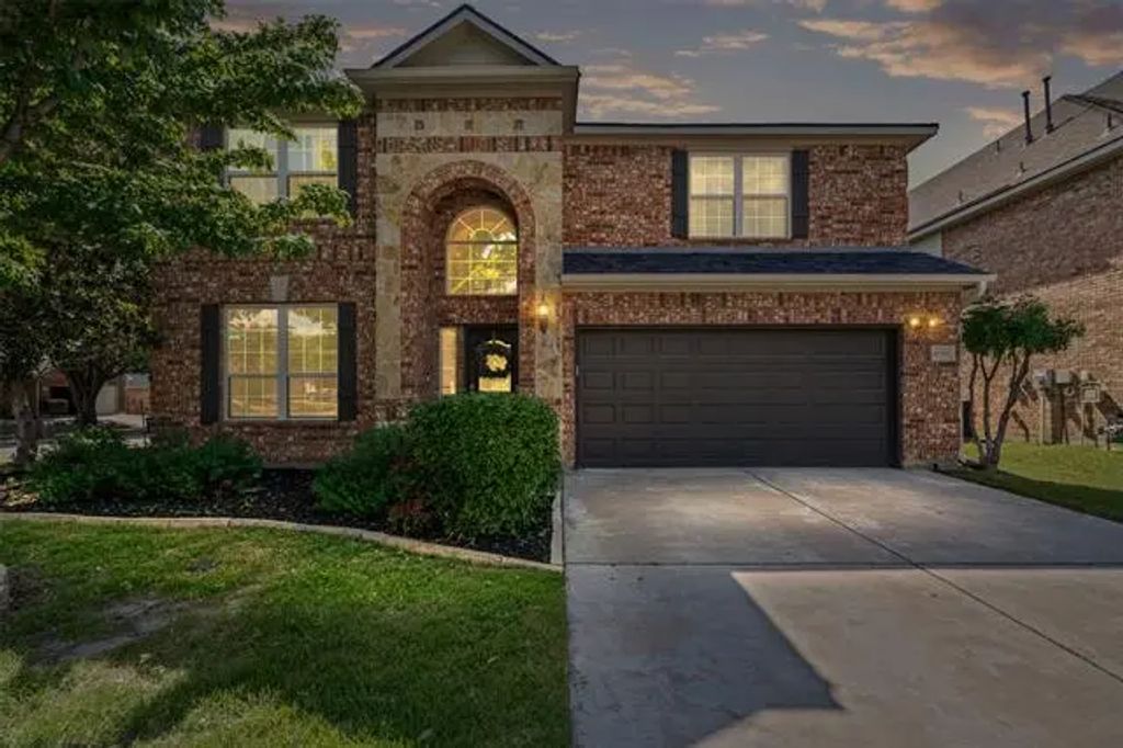 10301 Stoneside Trail, Fort Worth