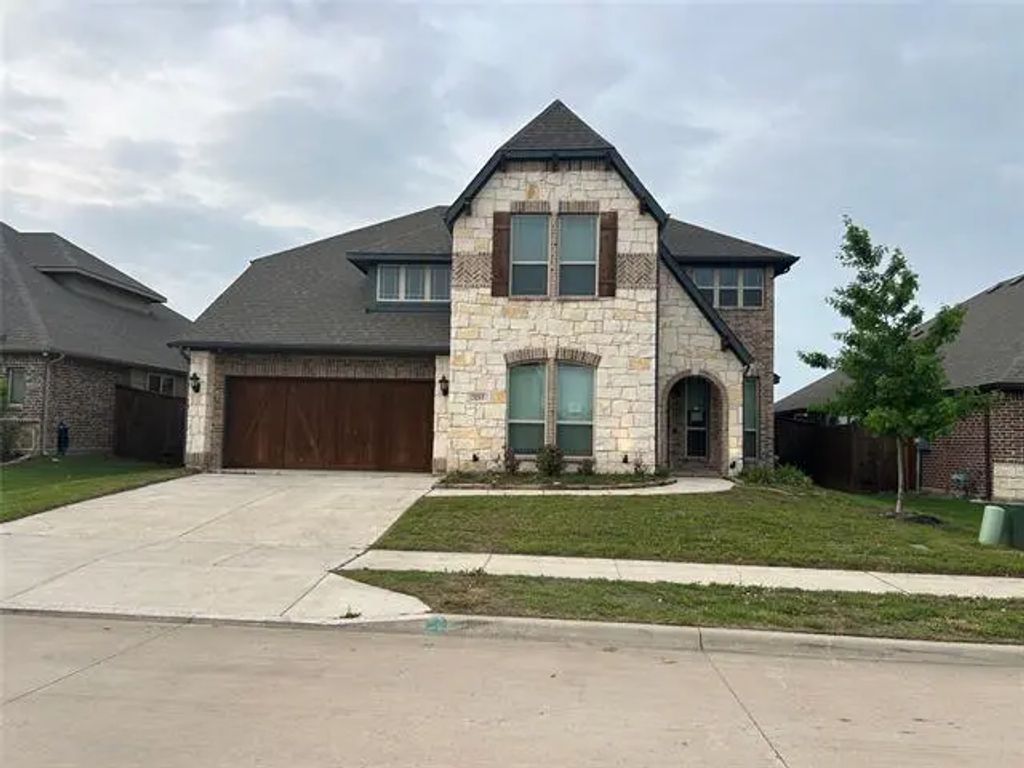 3213 Deep Crest Drive, Fort Worth