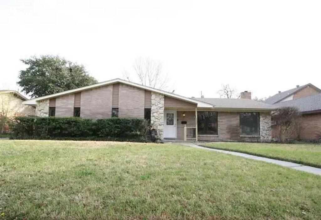 1222 Weathered Street, Irving