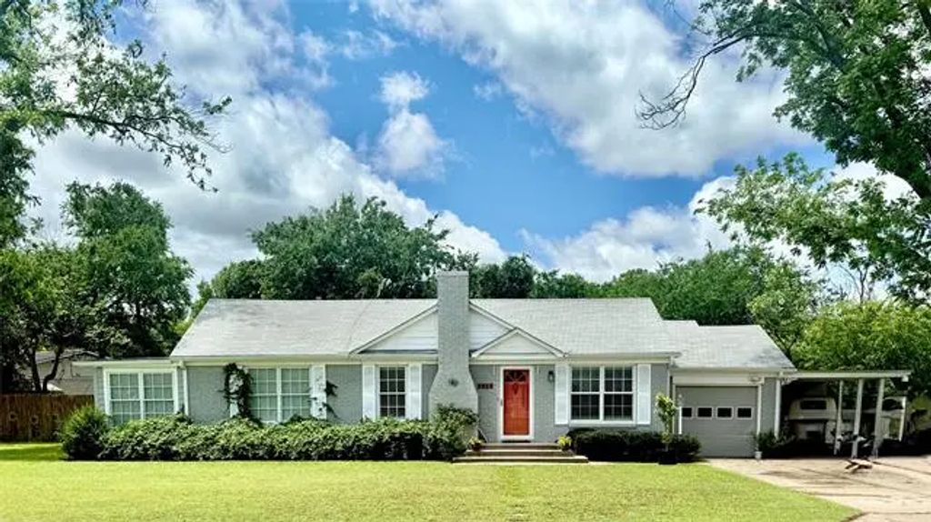 1020 Hillcrest Drive, Graham