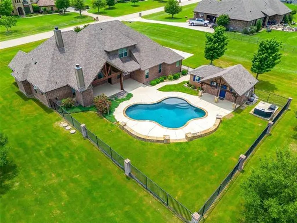 160 Solano Circle, Aledo