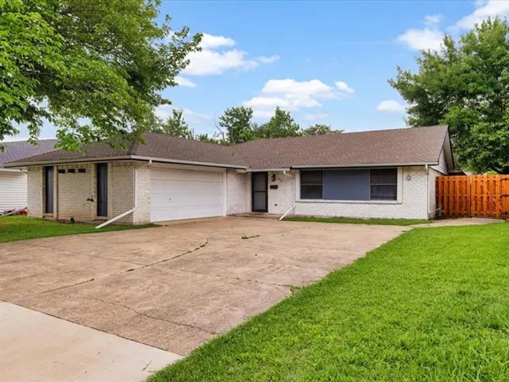 424 Woodmere Drive, Garland