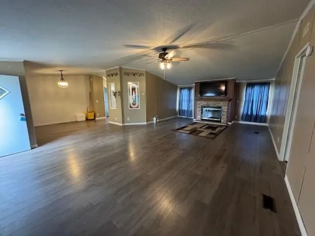 1017 County Road 156, Sylvester