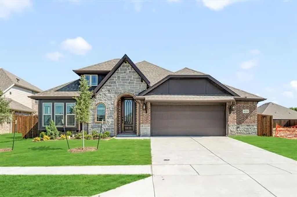419 Atlas Cedar Drive, Glenn Heights