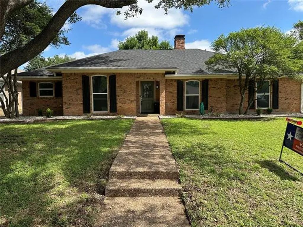 2413 Acacia Street, Richardson