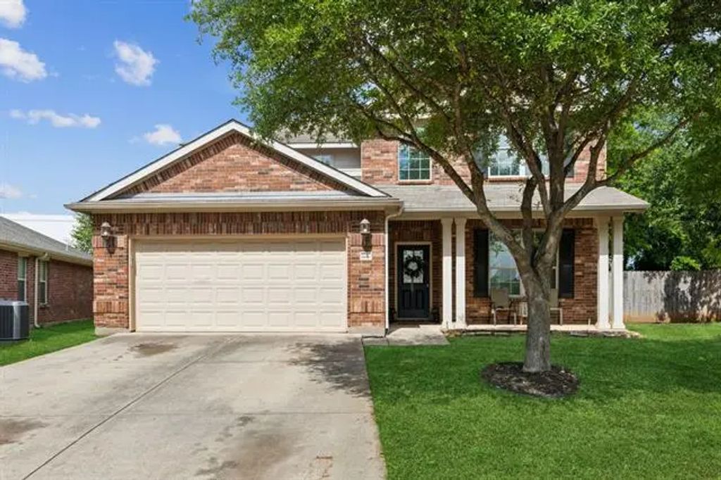 3833 Denridge Lane, Fort Worth