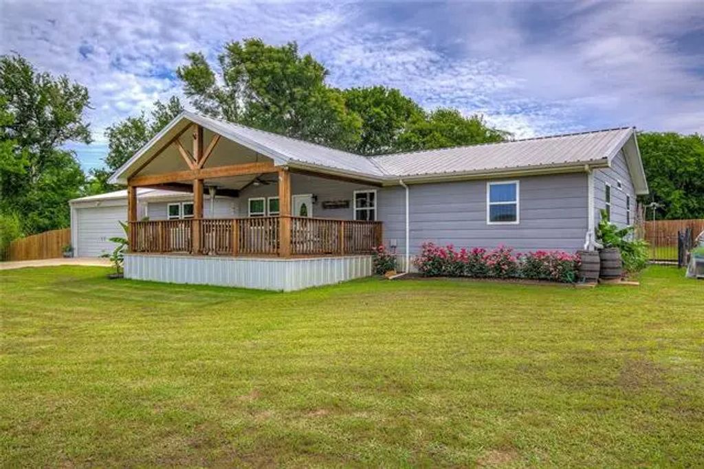 185 Seminole Trail, East Tawakoni