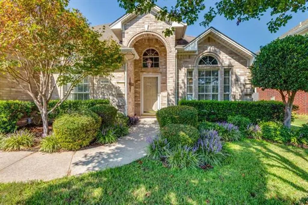 6506 Parkside Drive, Arlington