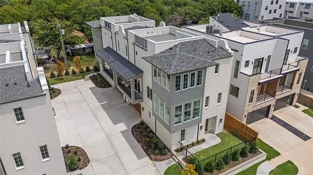 1023 Mobile Street, Dallas