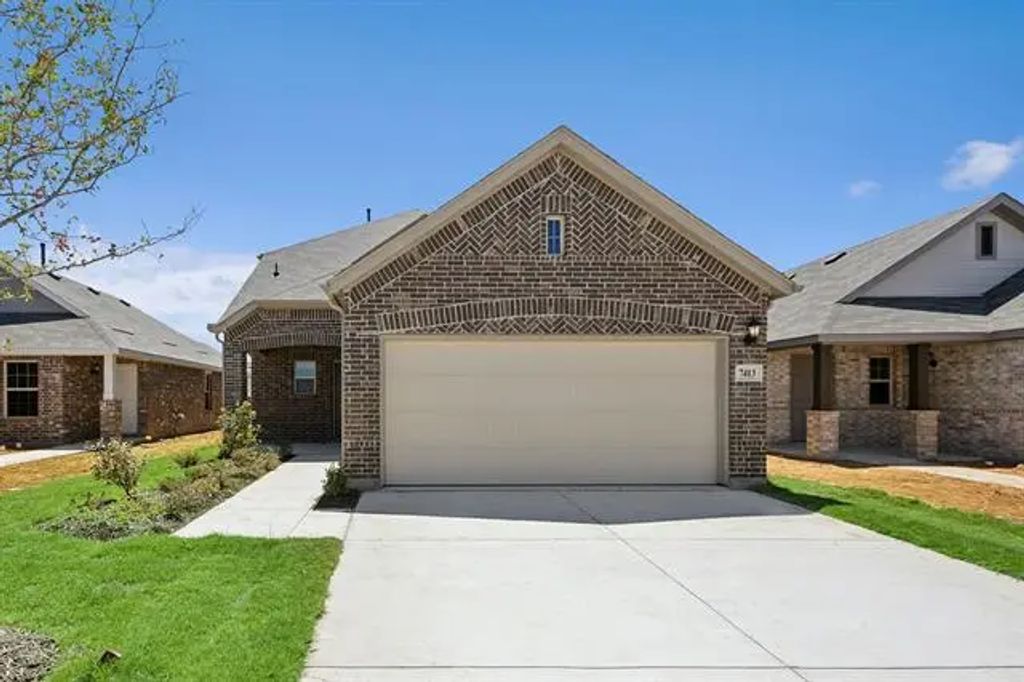 7413 Spicebush Drive, Denton