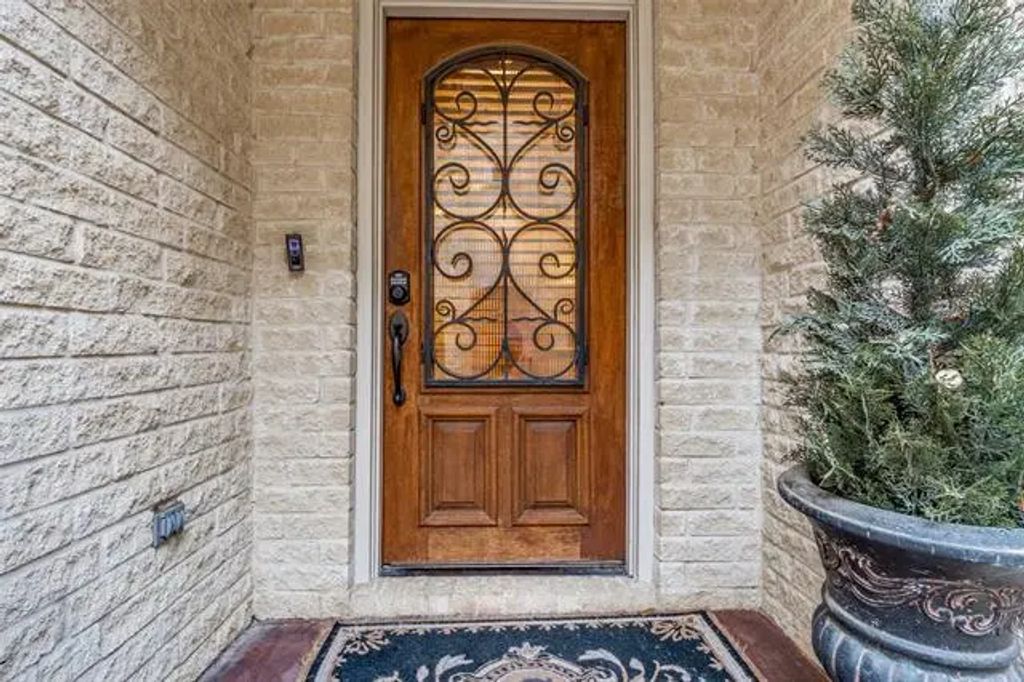 3907 Cole Avenue 10, Dallas