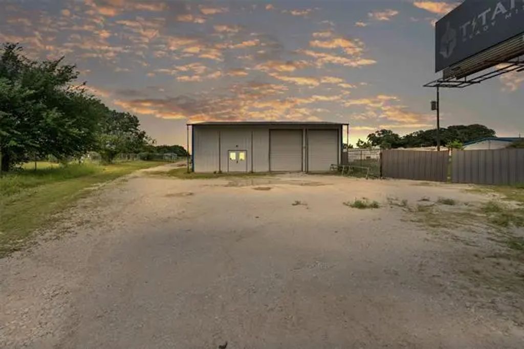 3090 W Highway 199, Springtown