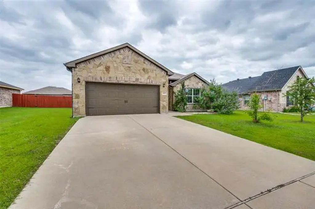 4011 Highplains Drive, Sanger