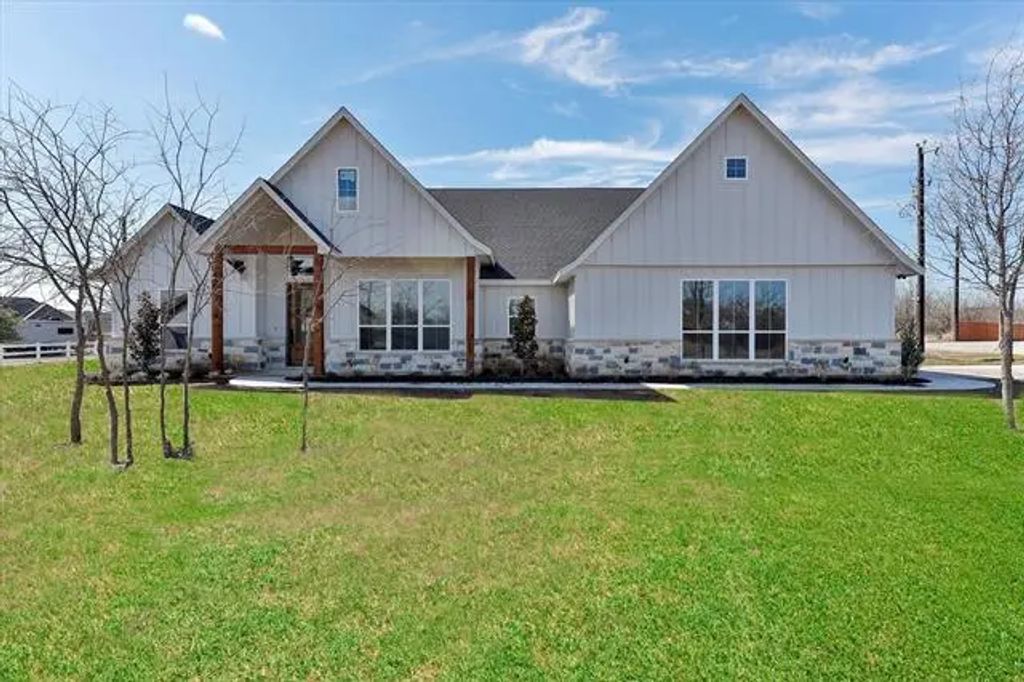 12501 Hopke Court, Fort Worth
