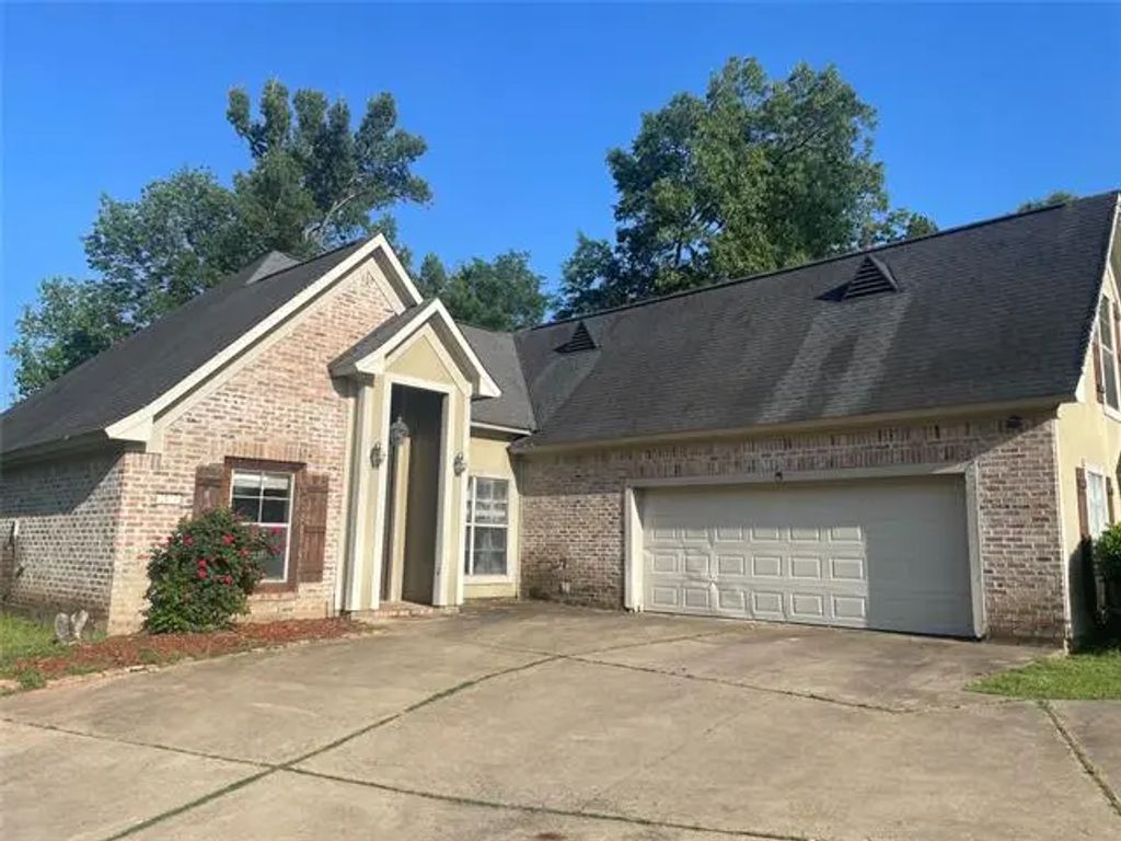 2127 Forest Hills Boulevard, Haughton